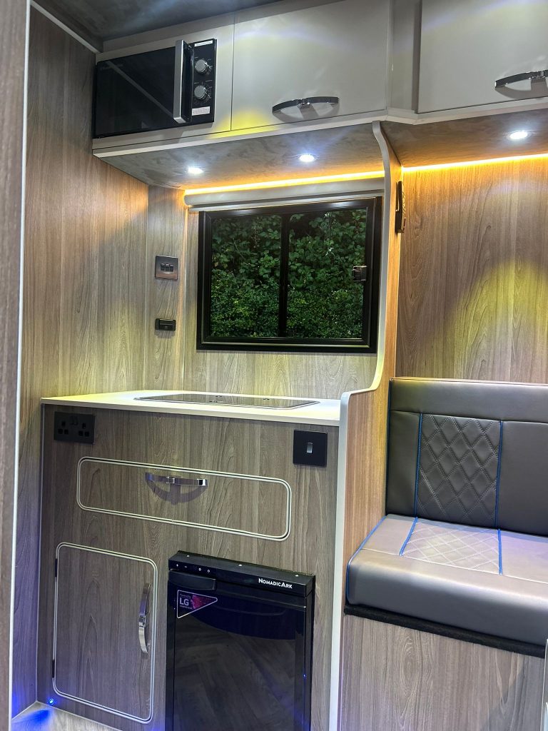 VELOCITY BLUE/ YELLOW